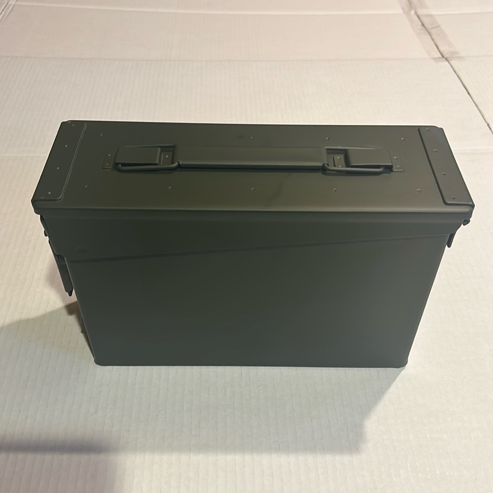 NWOT army military olive green metal container with handle and tight close side